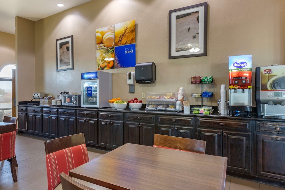 Comfort Inn & Suites Lordsburg I-10 10/49