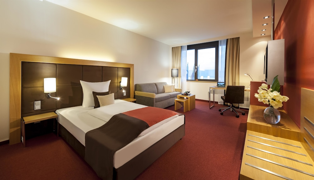 Sunday Hotel Main Taunus Frankfurt/Sulzbach 15/67