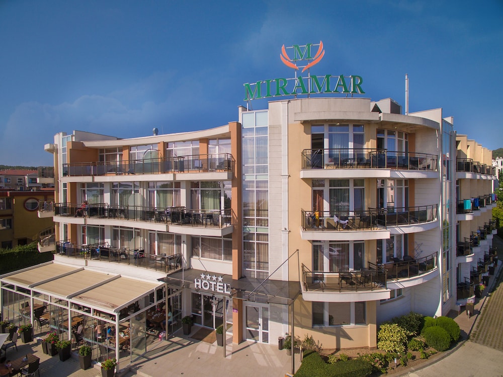 Miramar Hotel 2/50