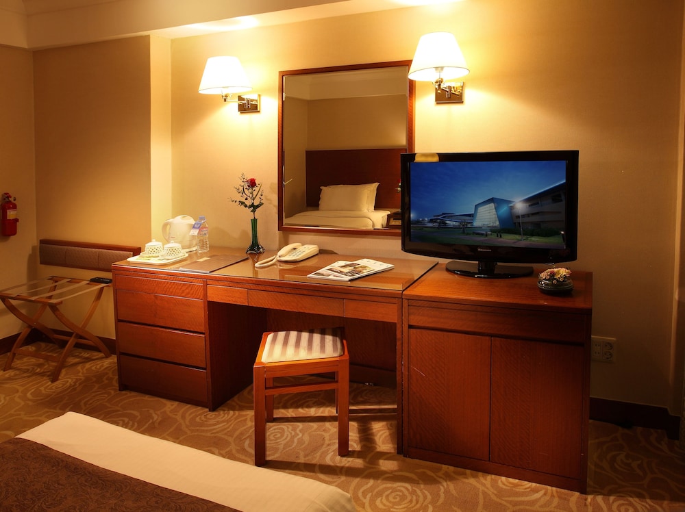 Koreana Hotel 53/64