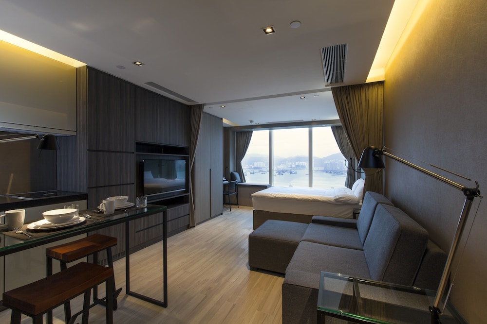 CM+ Hotels and Serviced Apartments 24/44