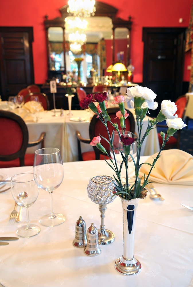 Ledgowan Lodge Hotel 54/72
