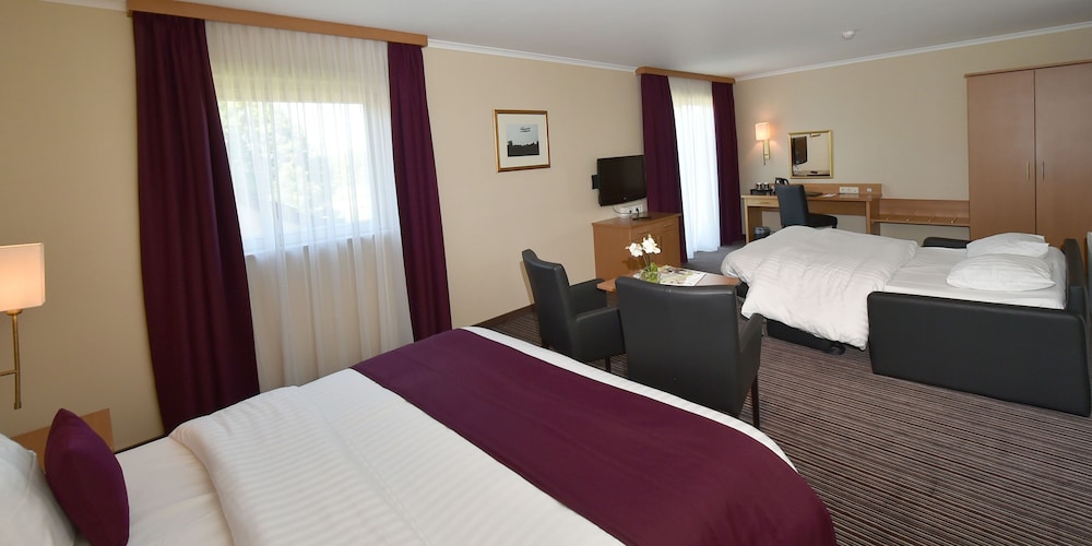 Hotel Charleroi Airport Van Der Valk 8/59