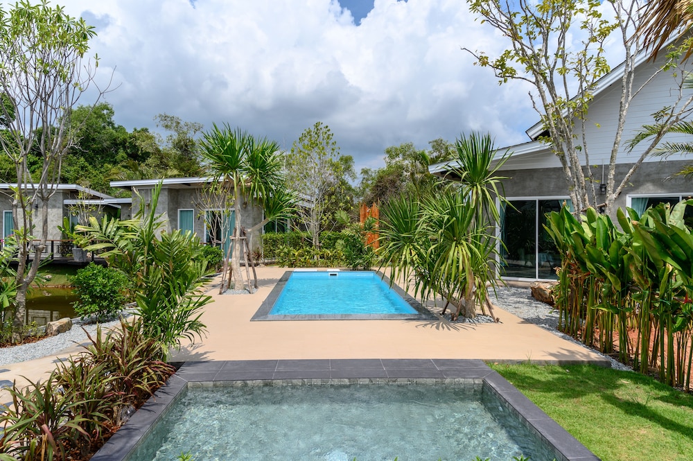 Loftpical Resort 36/49