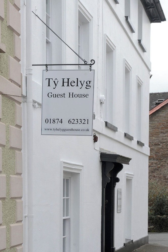 Ty Helyg Guest House 1/50