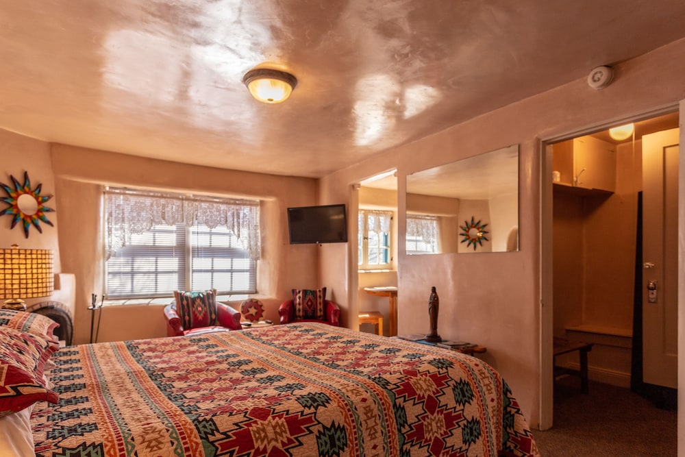 Pueblo Bonito Bed And Breakfast Inn 30/70