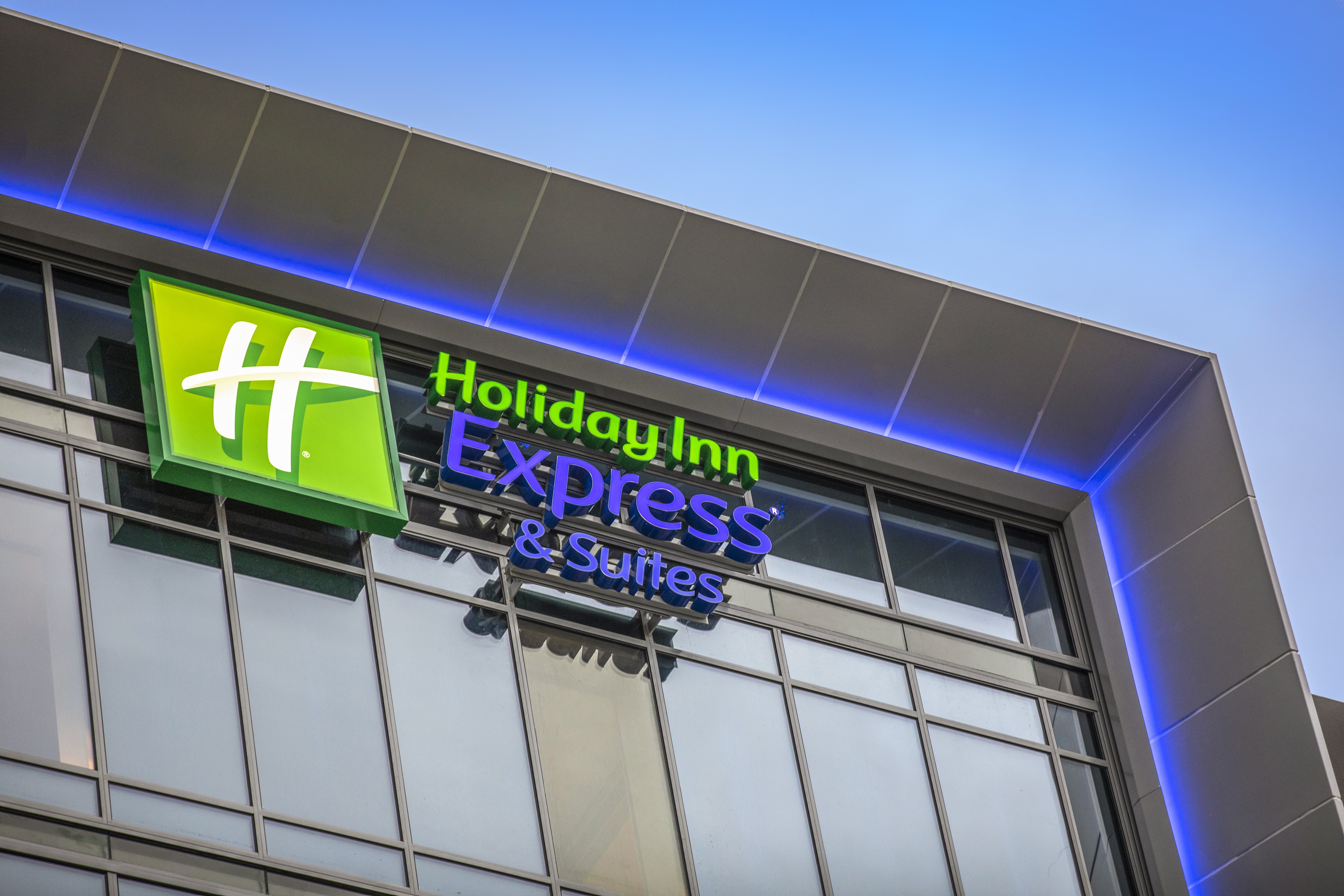 Holiday Inn Express & Suites Sunshine Coast, an IHG Hotel 1/50