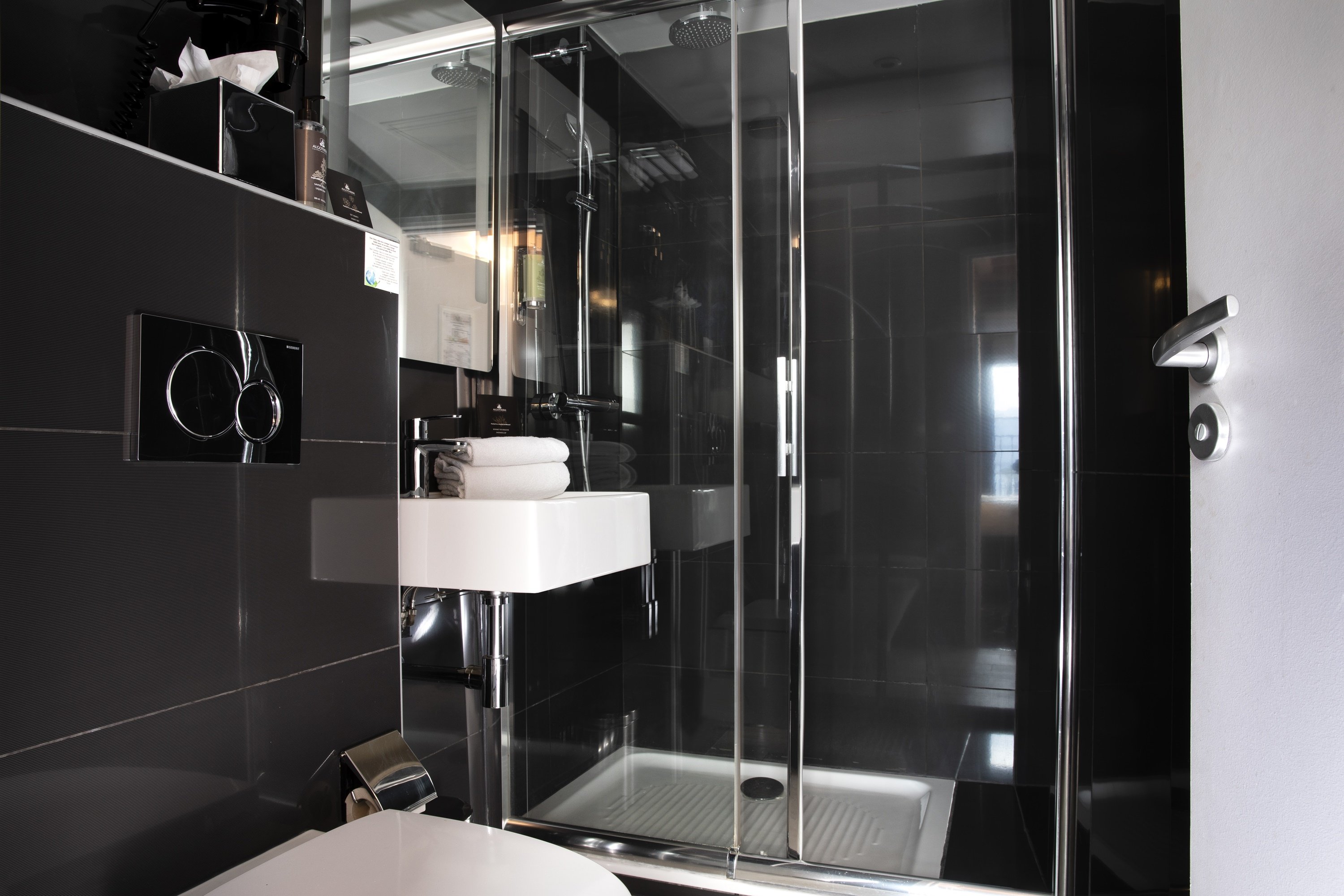 HOTEL MARAIS HOME(Formerly Ho Marais) 39/68