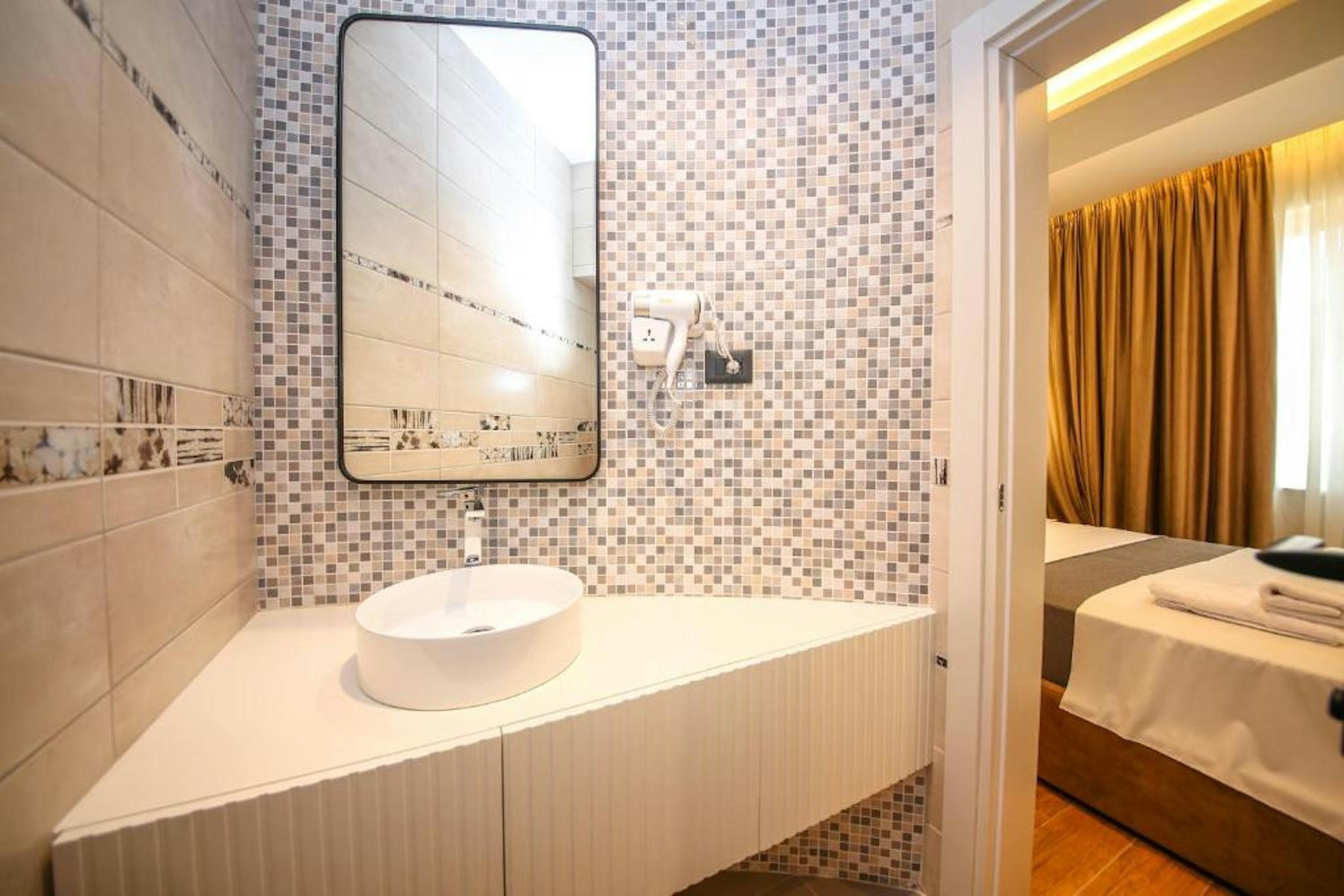 Comfort Boutique Hotel Tirana 53/60