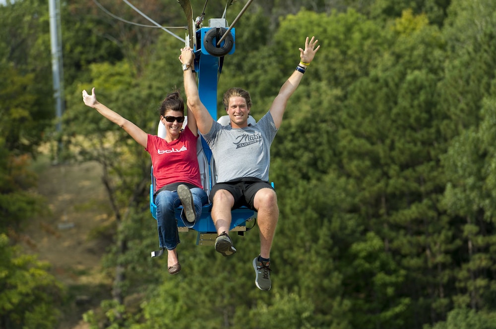 Chestnut Mountain Resort 58/60