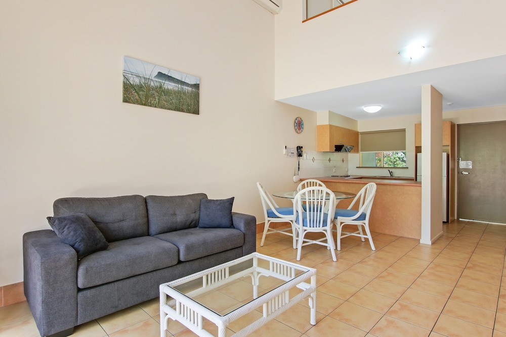 Headland Beach Resort 44/69