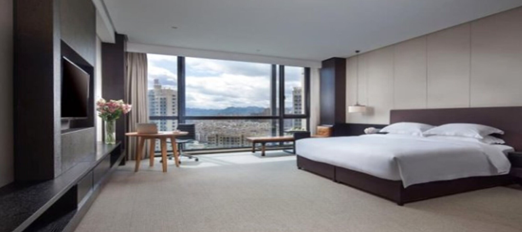 2 BEDROOMS, FAMILY SUITE, MULTIPLE BEDS