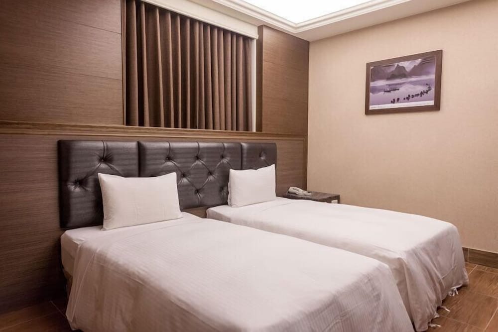 Maple Hotel 22/65