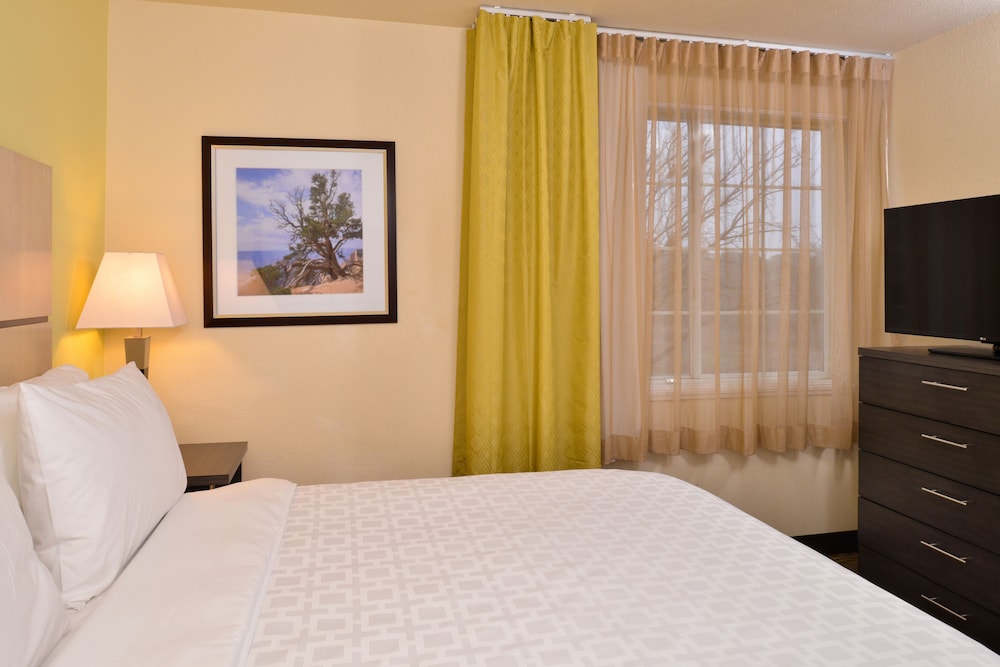 Candlewood Suites Austin-Round Rock 7/48