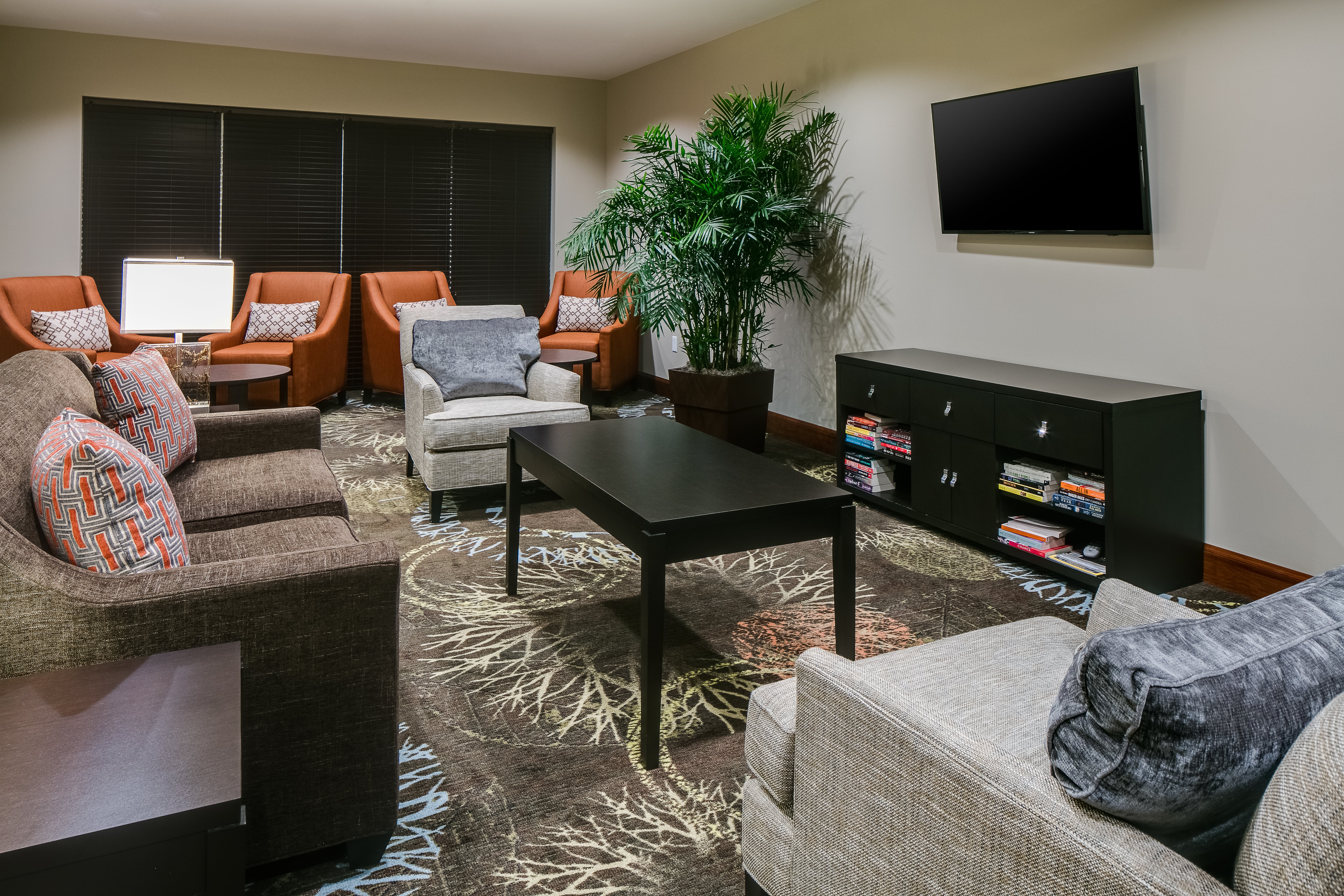 STAYBRIDGE SUITES DES MOINES DOWNTOWN 36/57