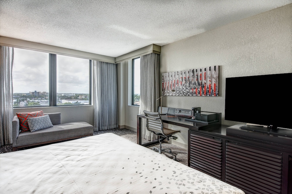 Renaissance Fort Lauderdale Marina Hotel 11/52