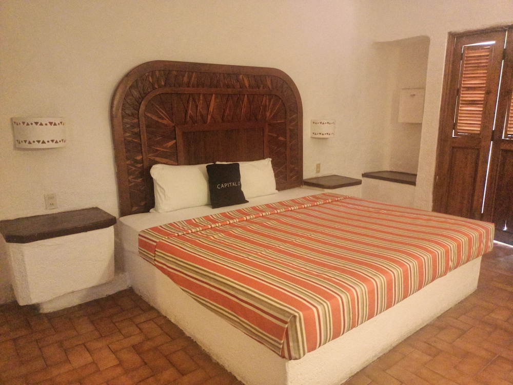 Hotel Plaza Tucanes 21/50