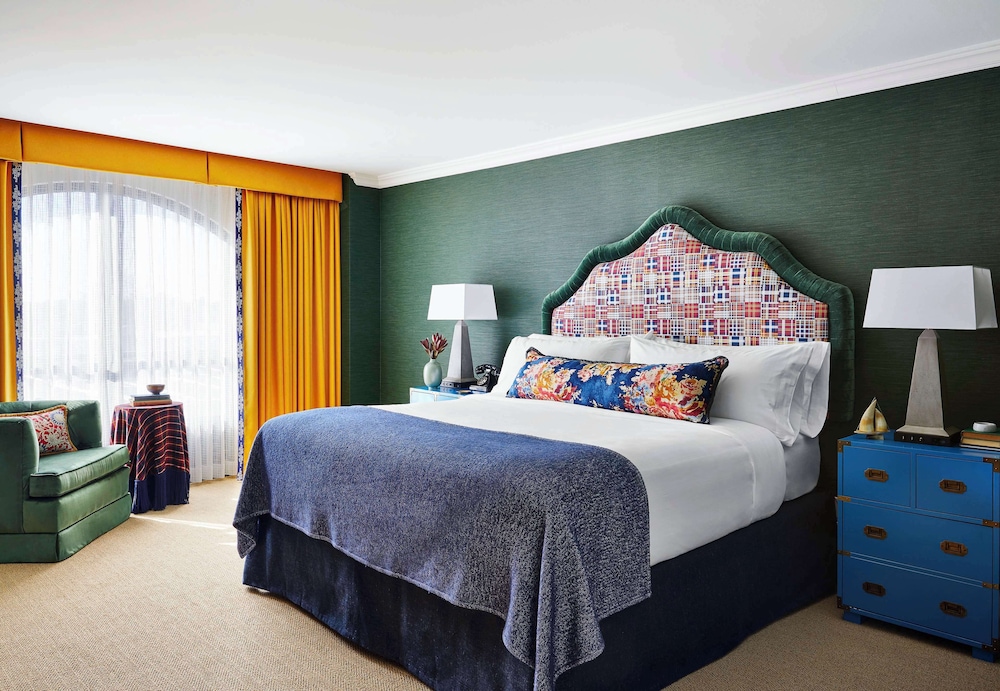 Suite, King Bed