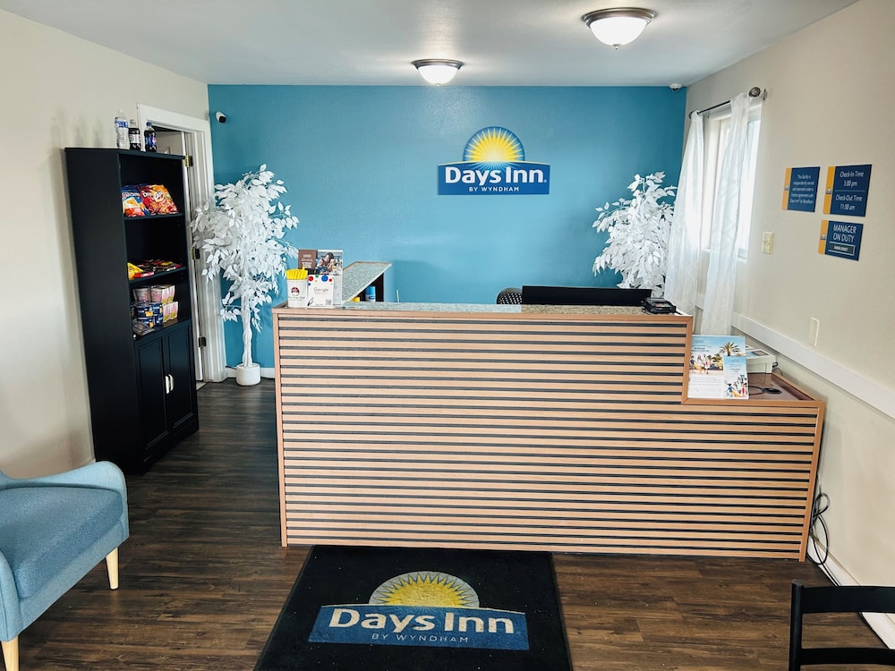 Days Inn by Wyndham Wheatland 6/42