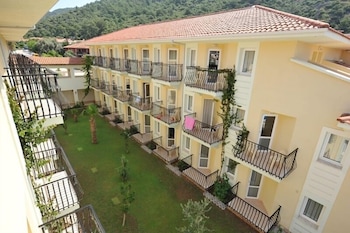 Mavruka Hotel 10/60