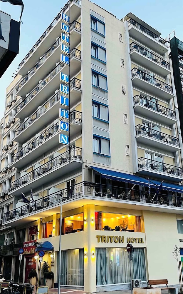 Triton Hotel in PIRAEUS