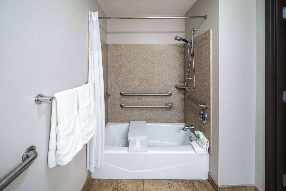 Days Inn by Wyndham Baton Rouge/I-10 52/56