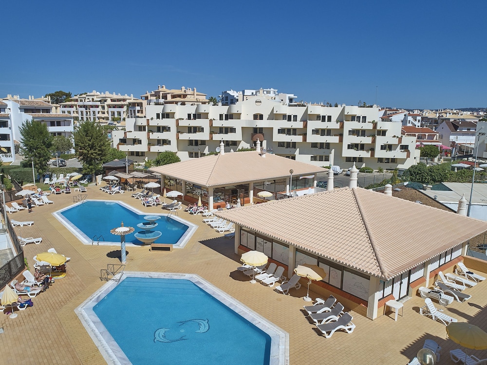 Oceanus Aparthotel 61/63