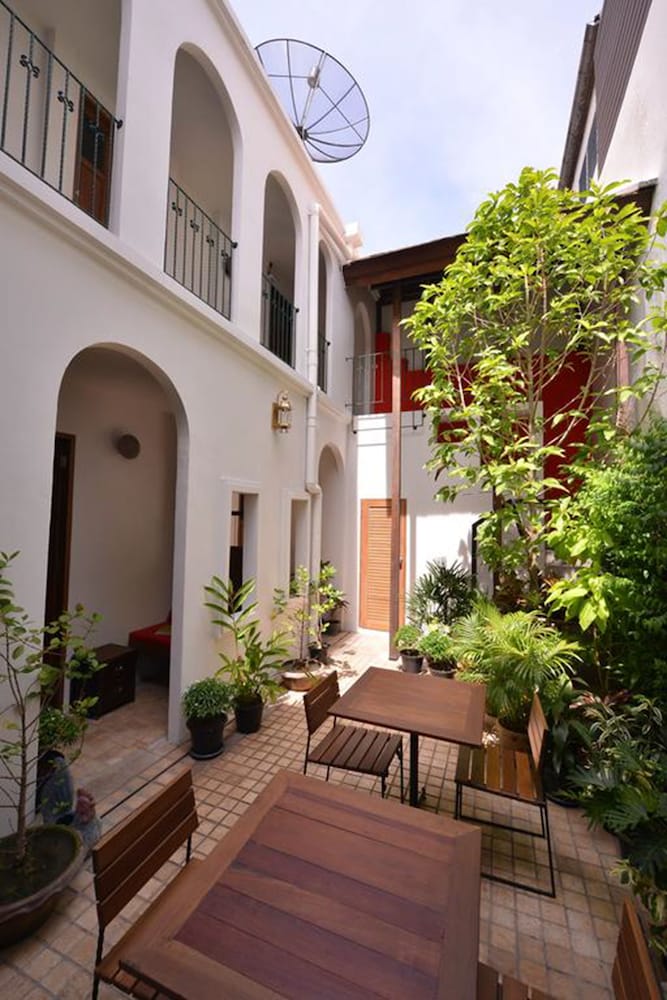 Neighbor Phuthon Boutique Hostel 33/36