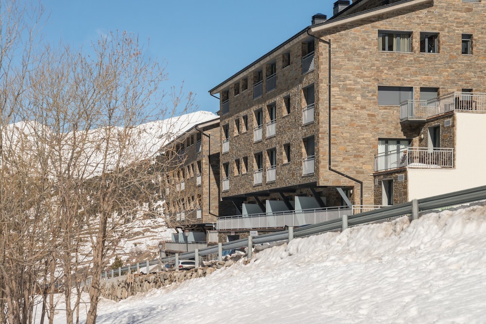 Pierre Vacances Andorra Peretol 34/42