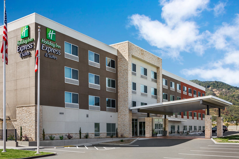 Holiday Inn Express & Suites - Ukiah 73/80