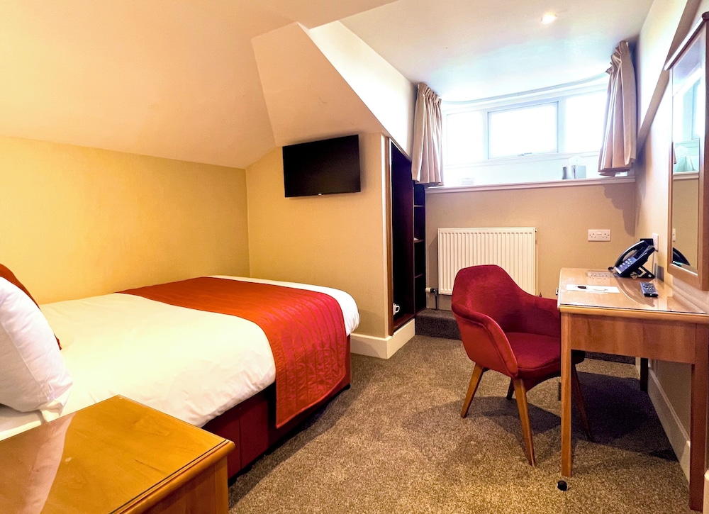 Laichmoray Hotel 17/63