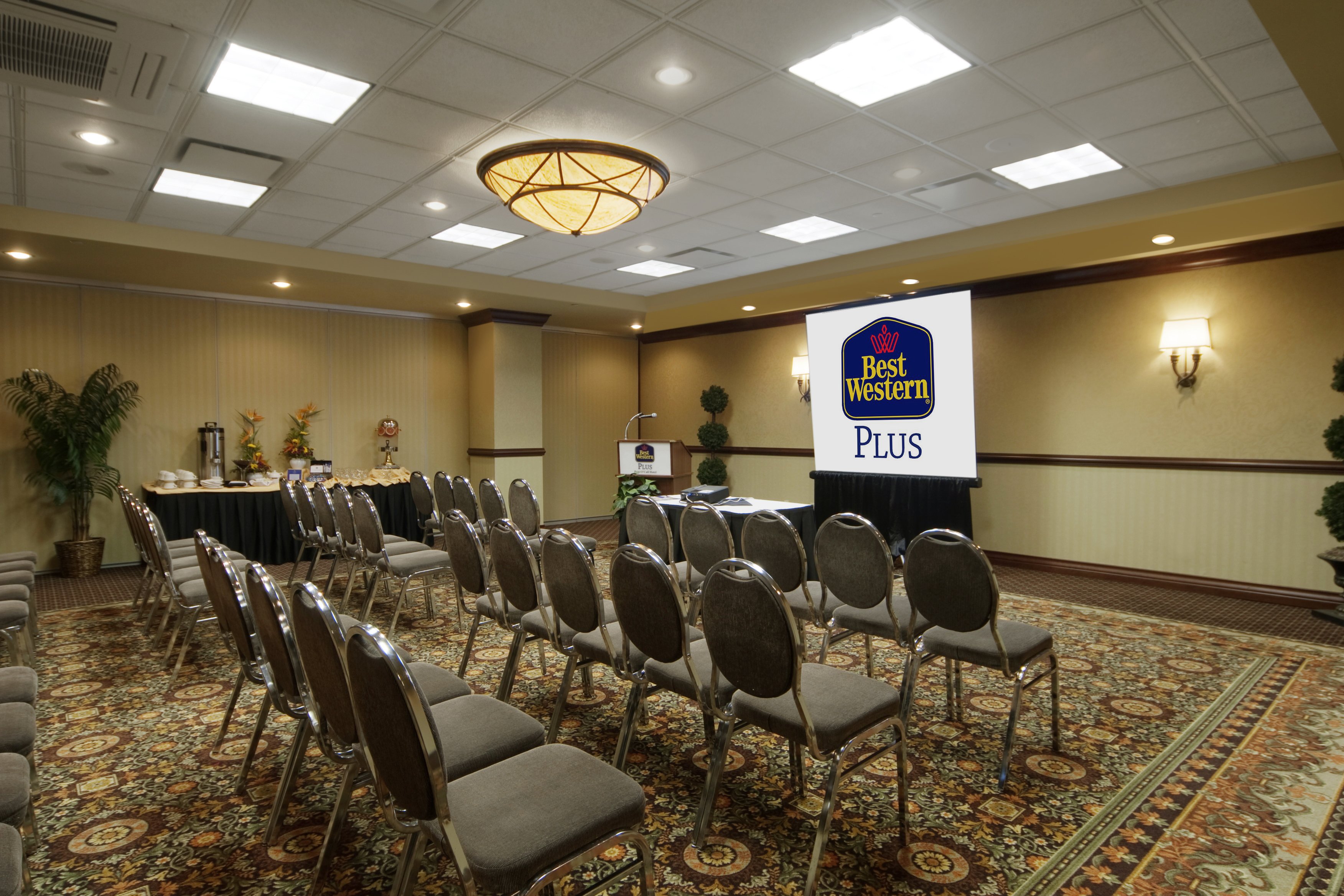 Best Western Plus Port O Call Hotel 62/73