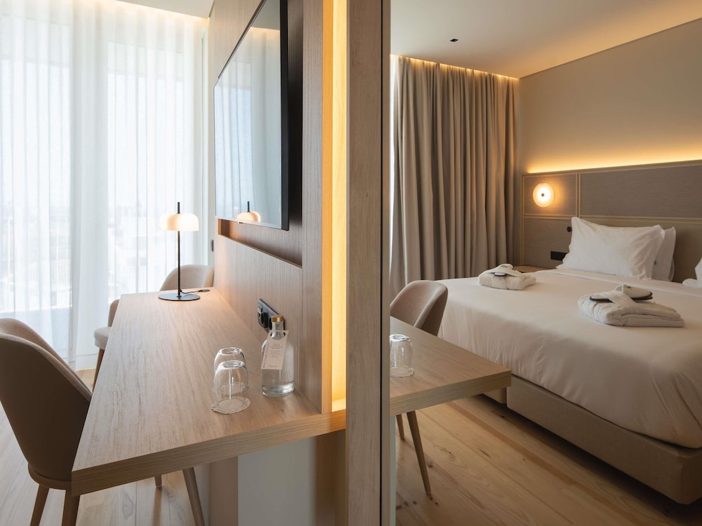 Mercure Ponta Delgada Azores 8/50