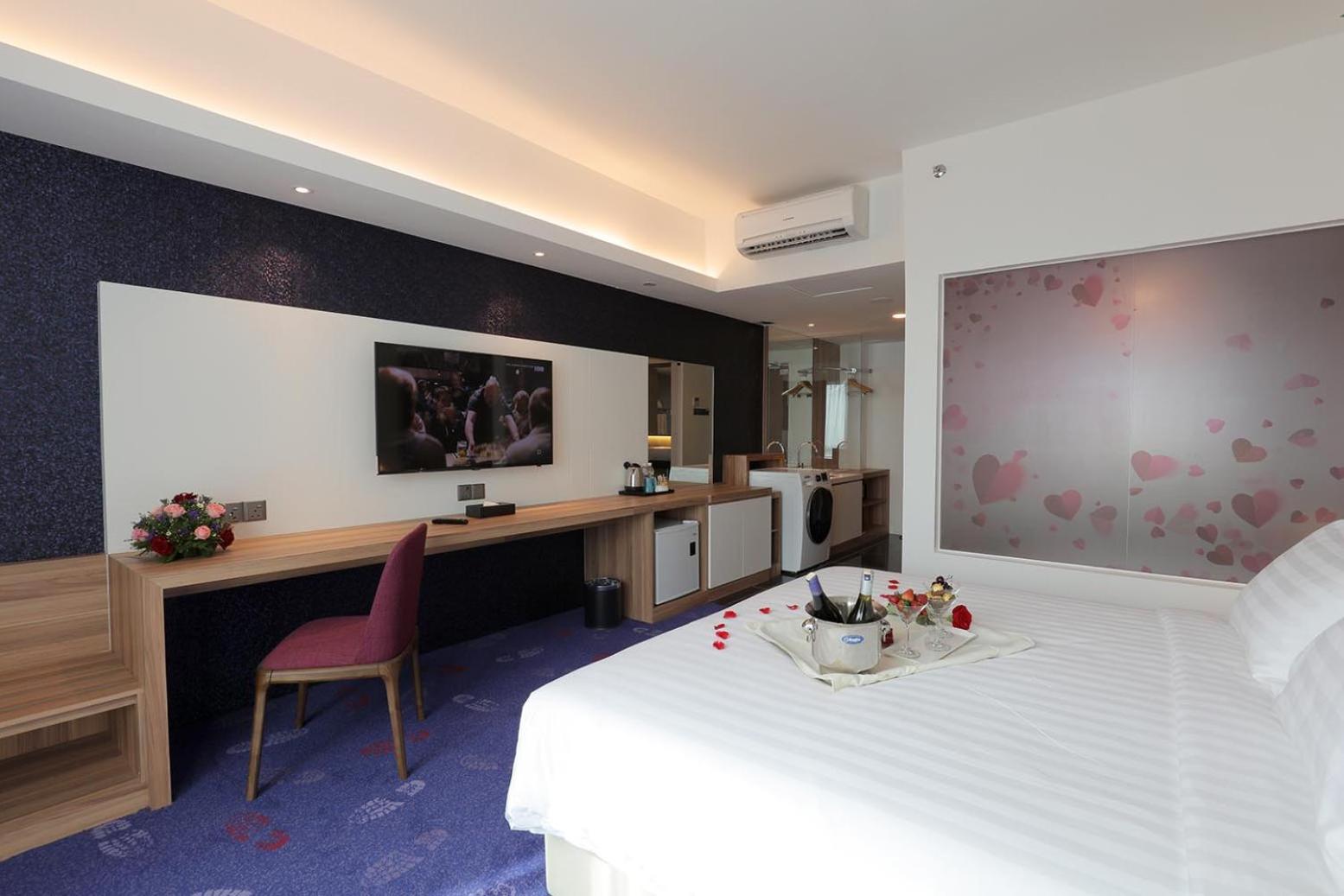 Gold, Suite، Amerin Hotel Johor Bahru 5/8