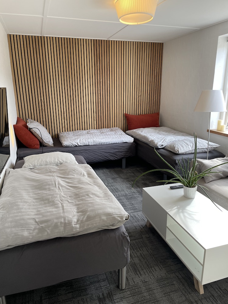 Helts B&amp;B 10/50
