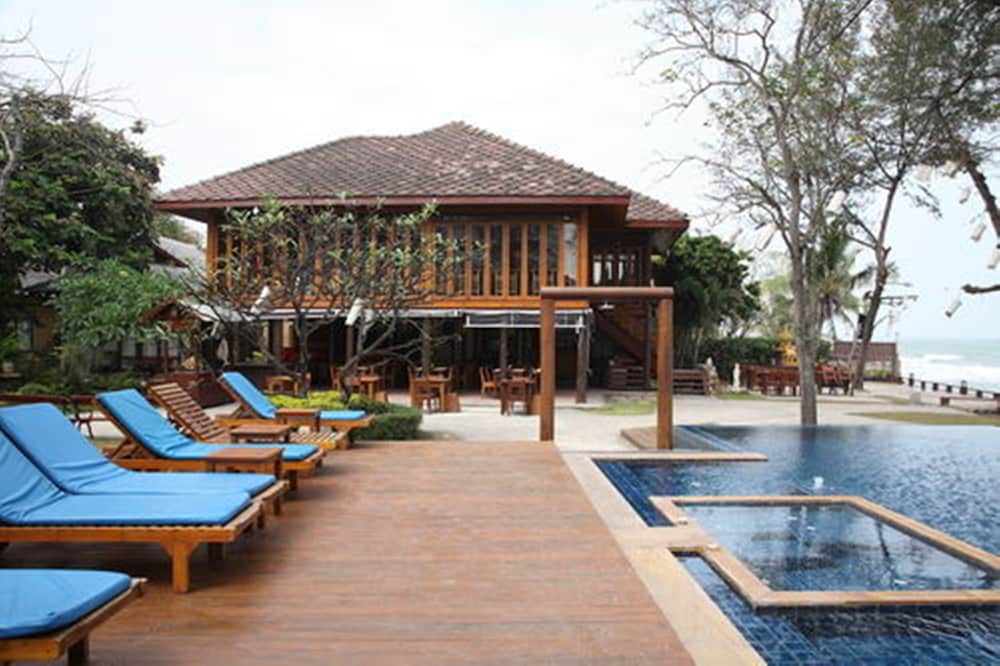 Baan Talay Dao Resort 8/67