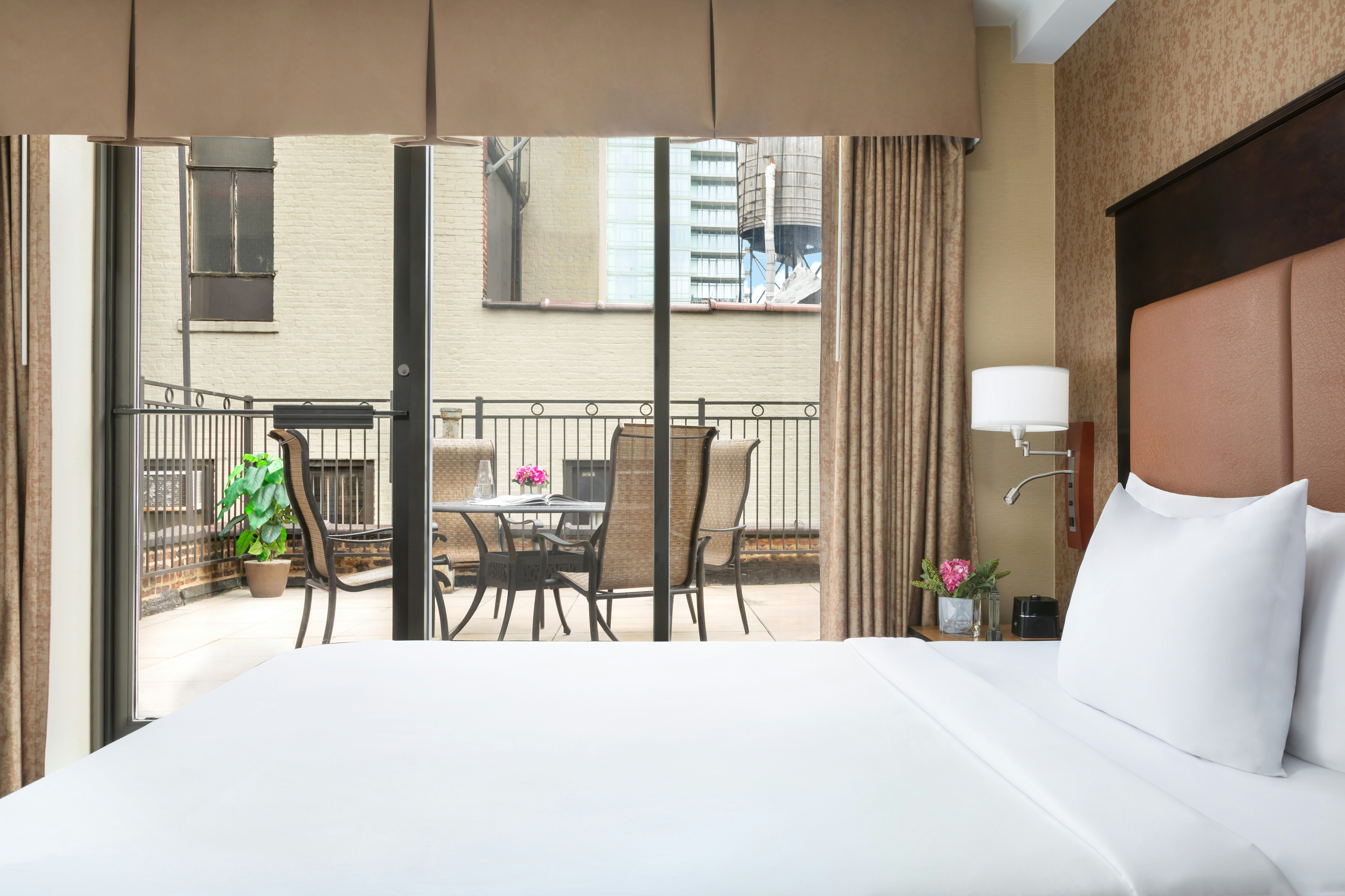 The Hotel at Fifth Avenue 17/29