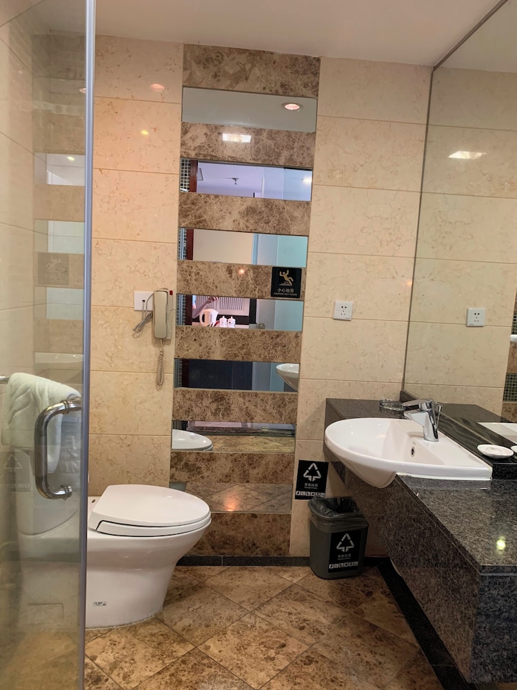 Yinfeng International Apartment 49/50