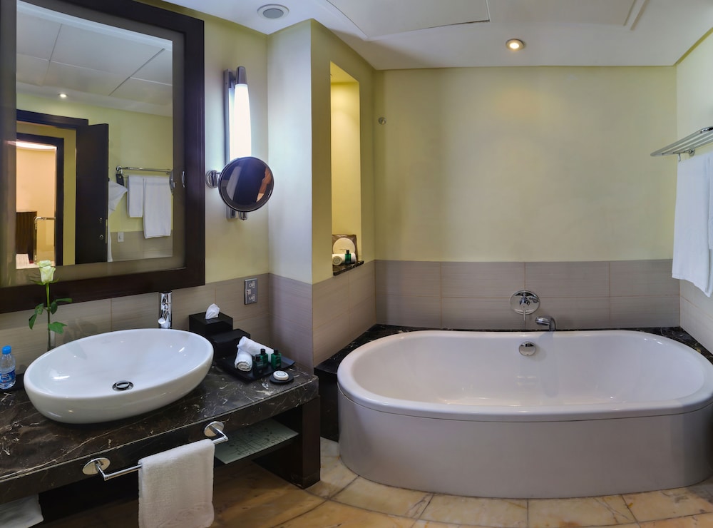 فندق سوفيتل كورنيش الخبر(Sofitel Al Khobar the Corniche) 27/66