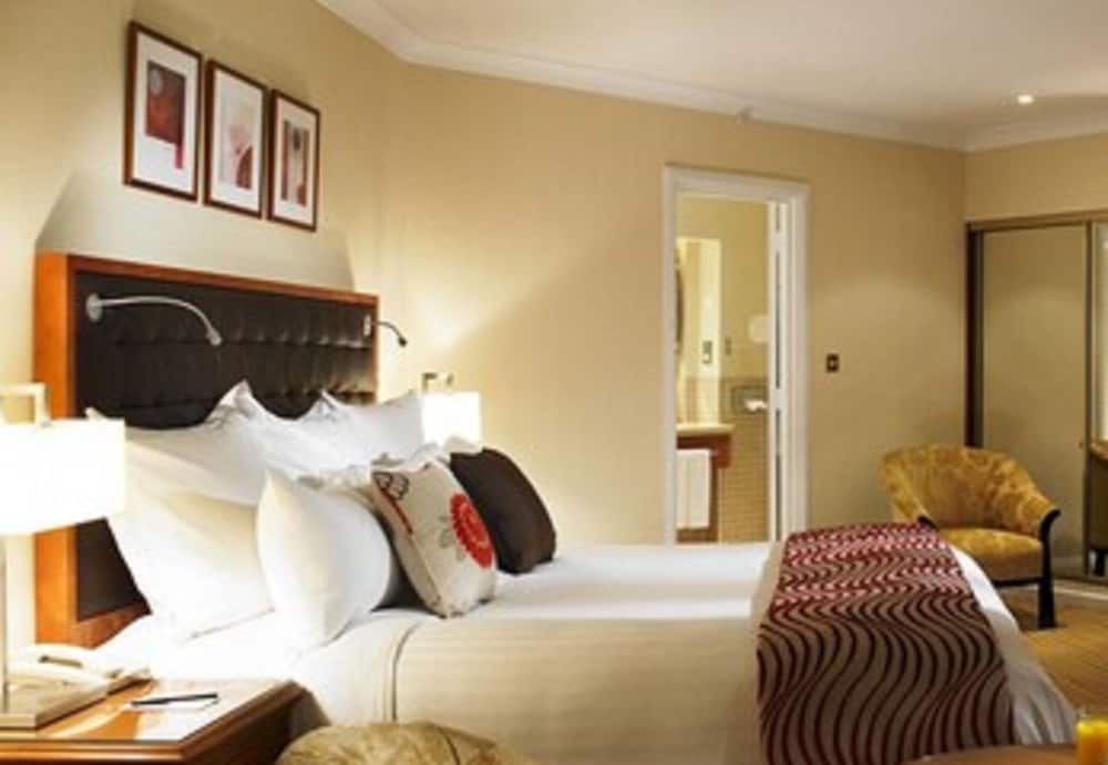 Delta Hotels by Marriott Waltham Abbey 8/29