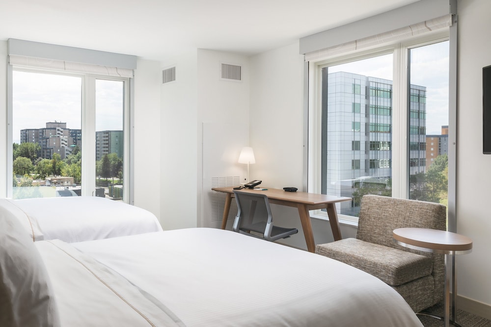 STUDIO, MULTIPLE BEDS, ACCESSIBLE