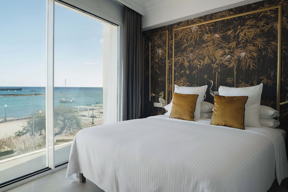 Blue Marina Suites 7/43