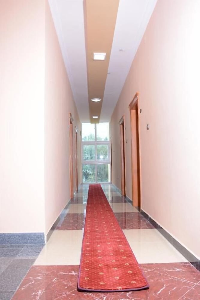Medal Hotel 32/50