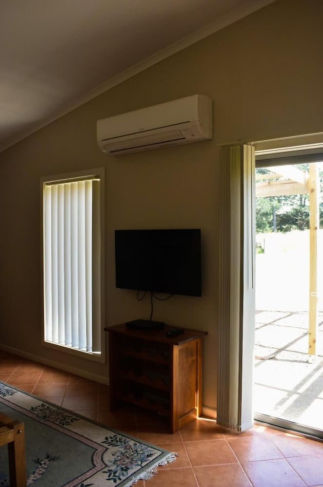Clarendon Chalets 37/50