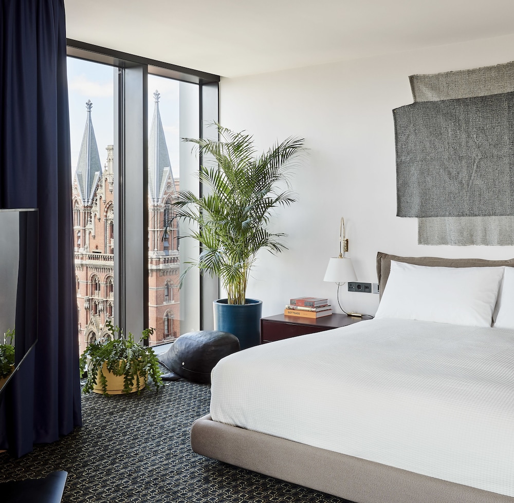 The Standard London 17/55