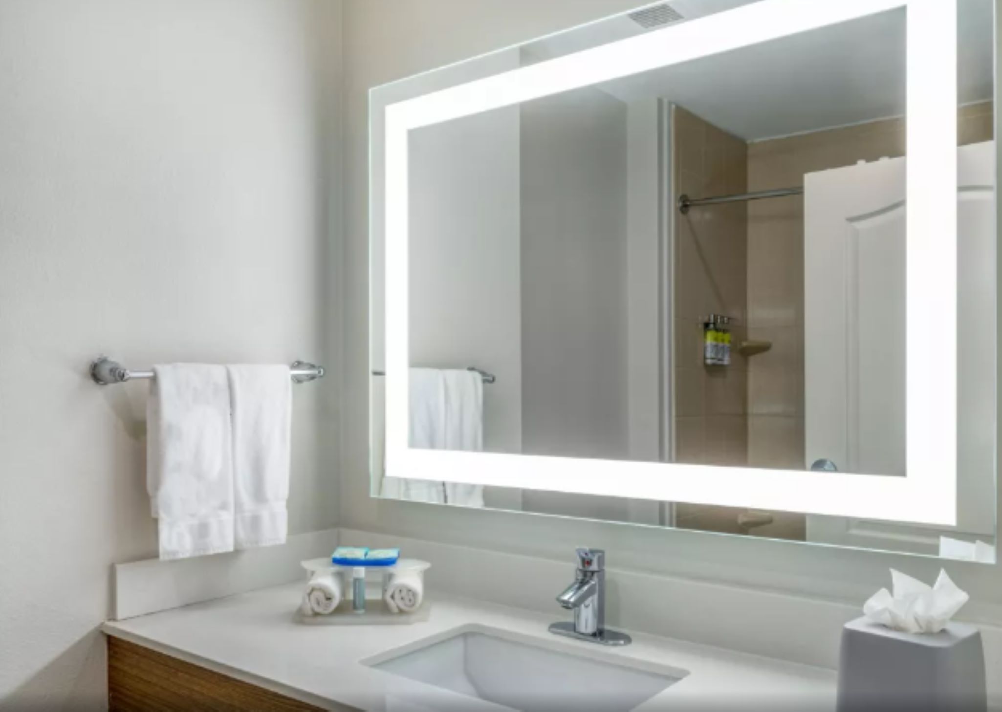 غرفة بسريرين كوين لذوي الإعاقة، Holiday Inn Express & Suites Dallas East - Fair Park 2/4