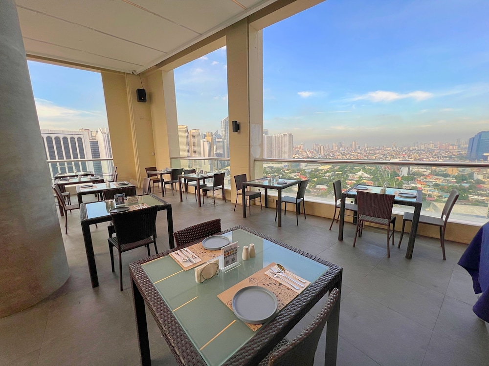 City Garden Hotel Makati 57/71