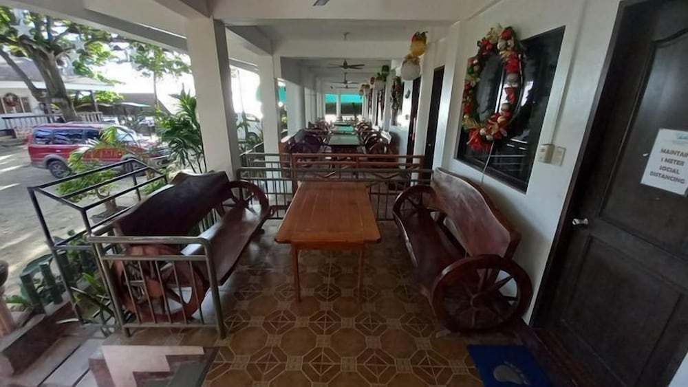 Hk Beach Resort 25/50