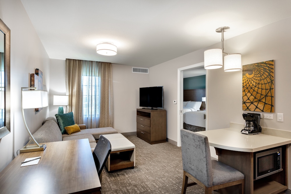 Staybridge Suites Fort Lauderdale Airport - West 32/53