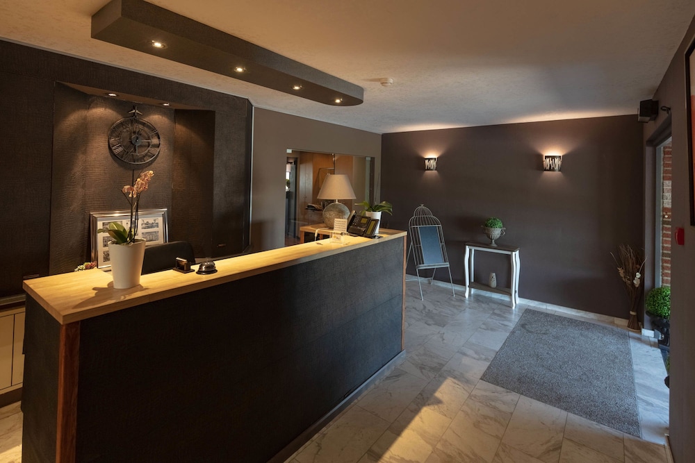 Park Hotel Airport 2/46